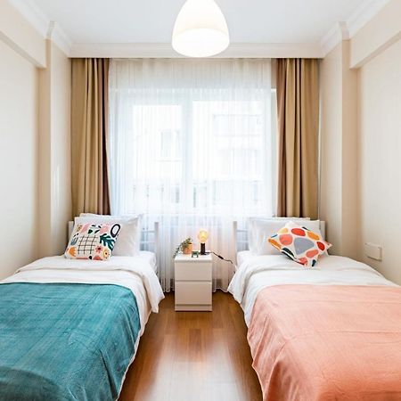 Colorful Apartment Near Popular Attractions In Sisli Istanbul Exterior photo