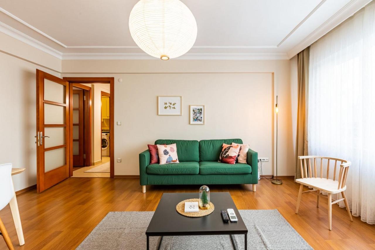 Colorful Apartment Near Popular Attractions In Sisli Istanbul Exterior photo